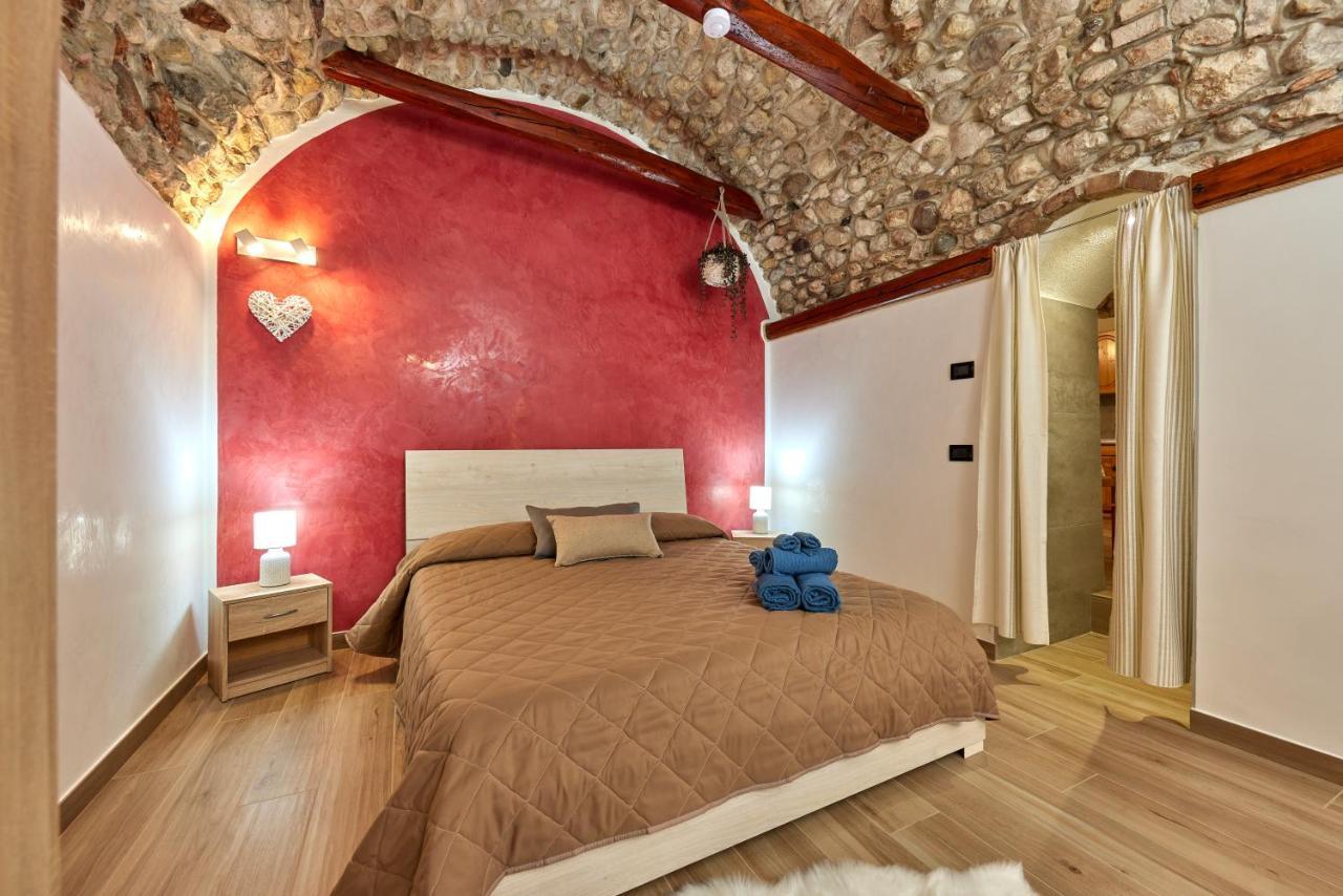 El Volt Hotel มัลเชซิเน ภายนอก รูปภาพ